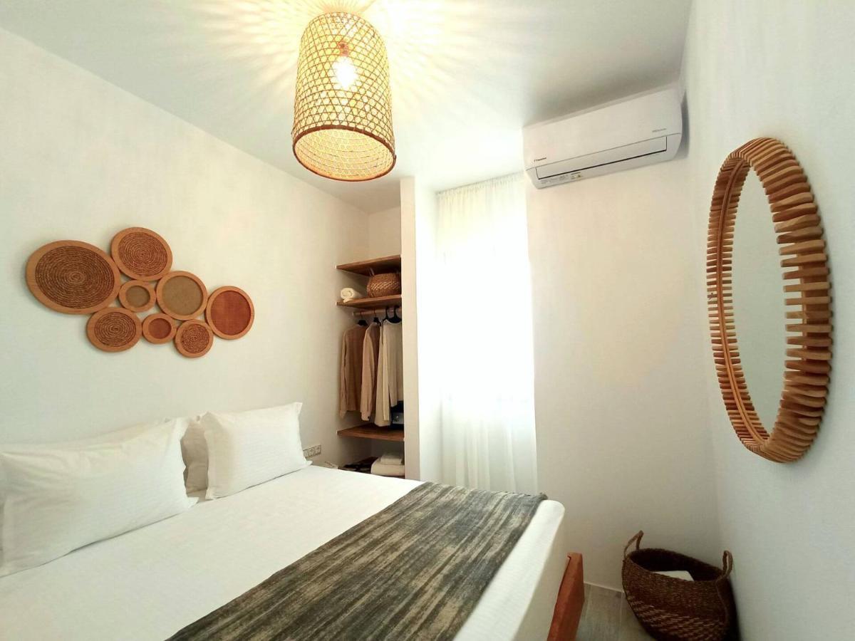 Beach Apartment Thalia With Hot Tub And Sea View Agios Prokopios  Bagian luar foto