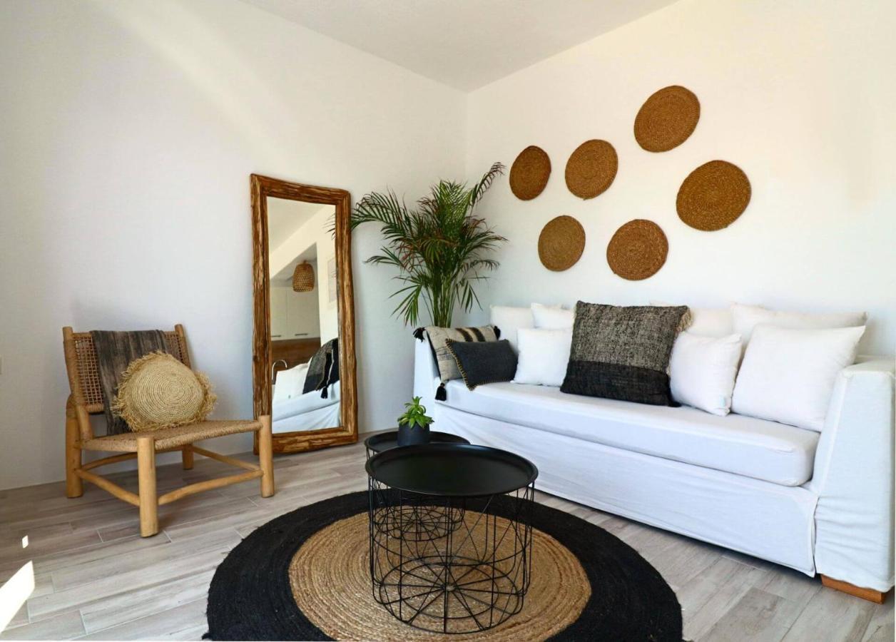 Beach Apartment Thalia With Hot Tub And Sea View Agios Prokopios  Bagian luar foto