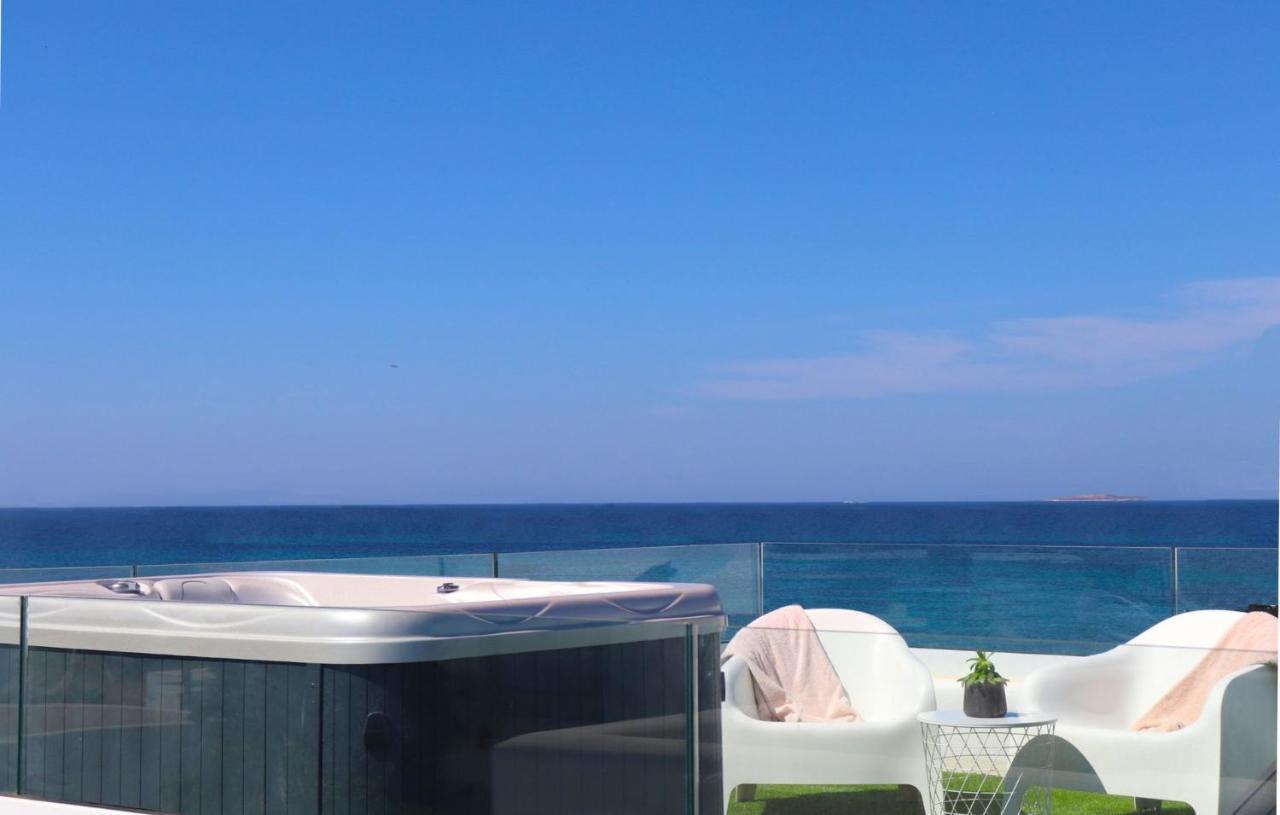 Beach Apartment Thalia With Hot Tub And Sea View Agios Prokopios  Bagian luar foto